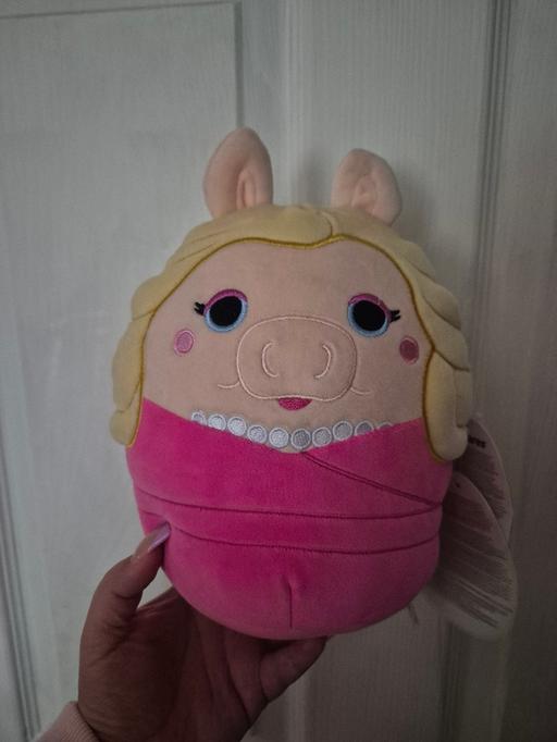 — new Squishmallows Muppets Miss Piggy