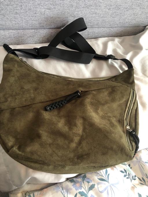  — Bag