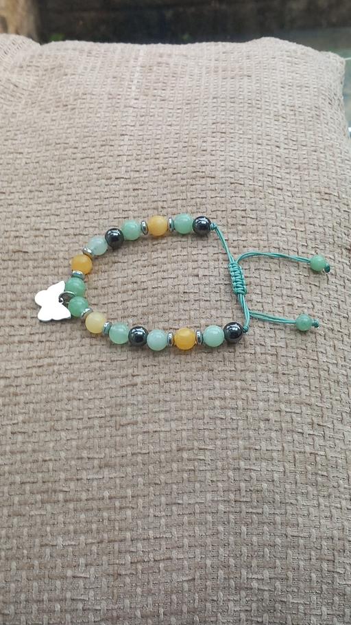  — bracelet-gemstones