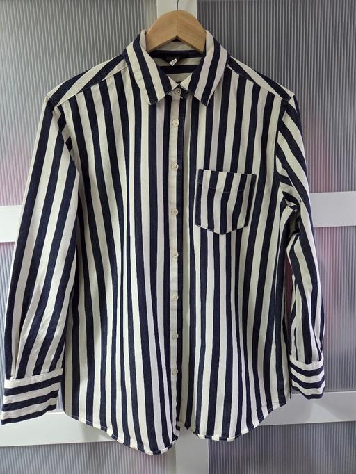  — Size 12 JOULES shirt top