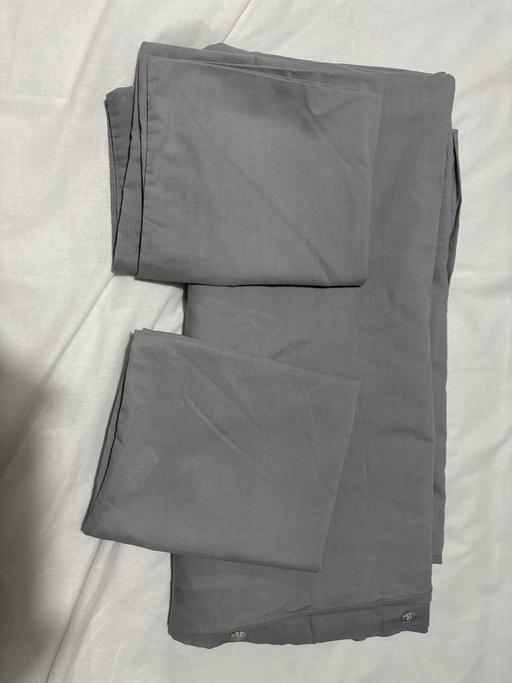  — King Size Grey Duvet Cover and 2 Pillowcases