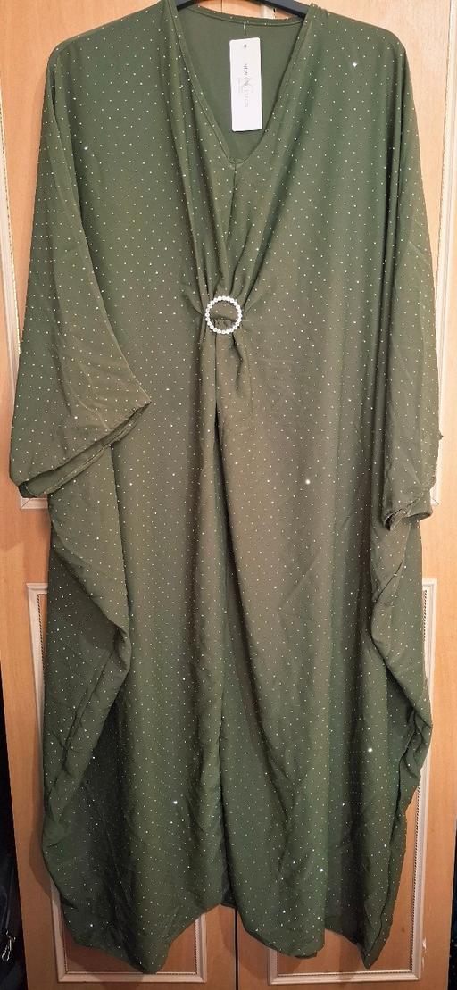 — Embellished batwing abaya