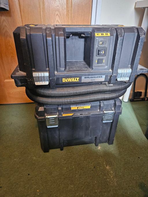  — Dewalt dust extractor 54v M-class