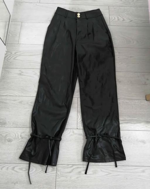  — River island women's size 10 black trousers