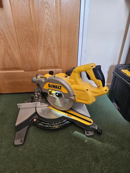  — Dewalt 777 54v mitre saw