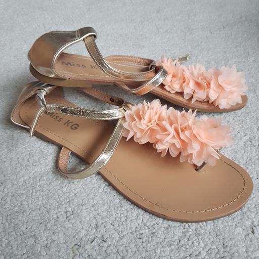  — ❤MISS KG SANDALS SIZE 6.5