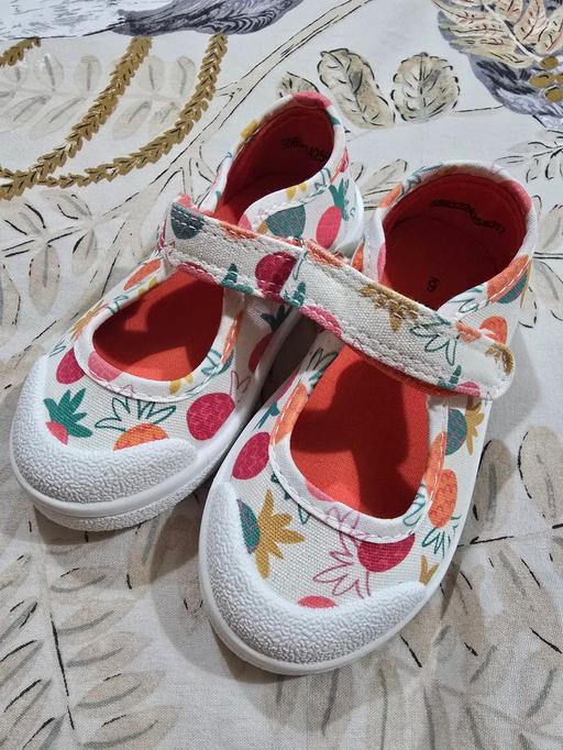  — size 6 girls TU shoes