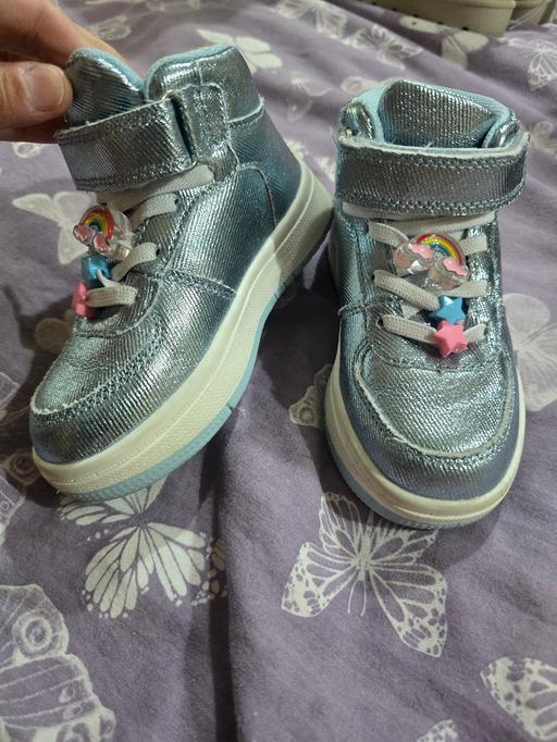  — size 7 baby girls trainer boots