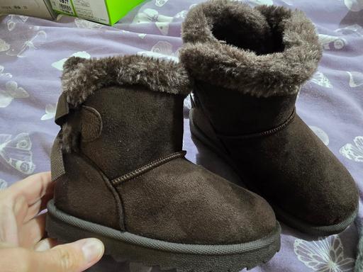  — size 8 girls boots