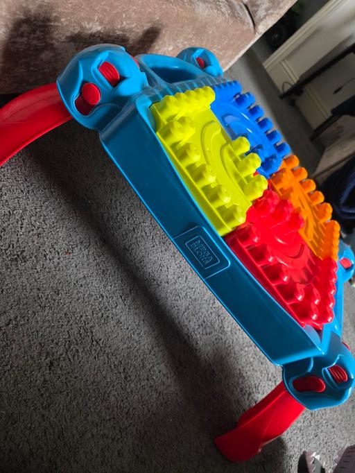  — mega bloks table