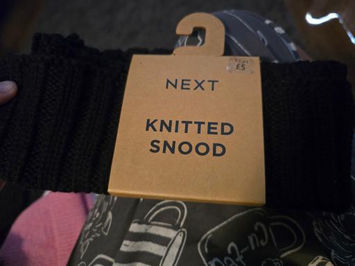  — NEW Baby girl knitted snood NEXT