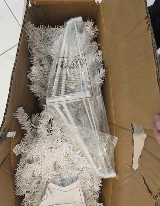  — BN NEXT White 6ft pre-lit Christmas tree