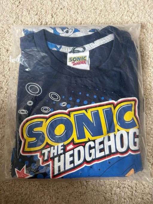  — Sonic the hedgehog pjs (few sizes)