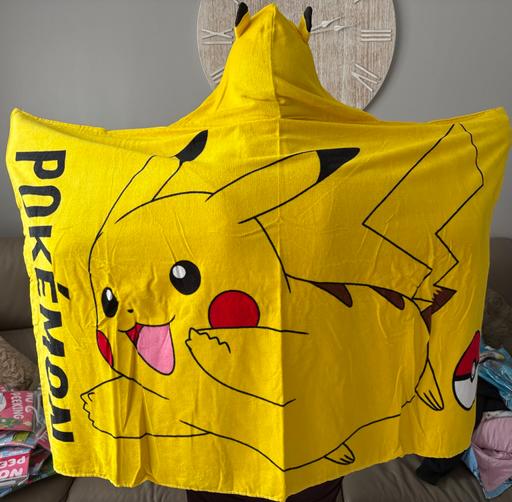 — Pokemon hooded towel