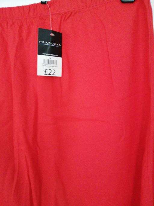 — ladies long skirt size *12* Peacocks