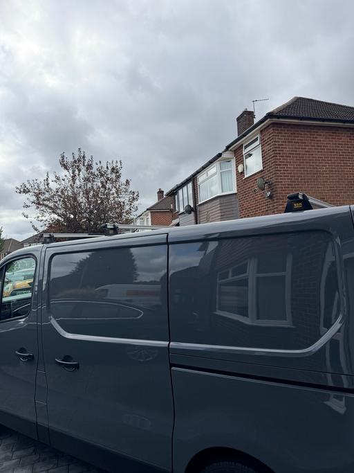  — Roof racks for Renault traffic 3