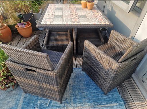  — garden furniture with four chairs