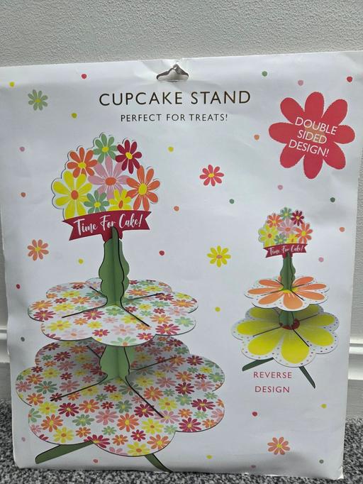 — Cupcake stand