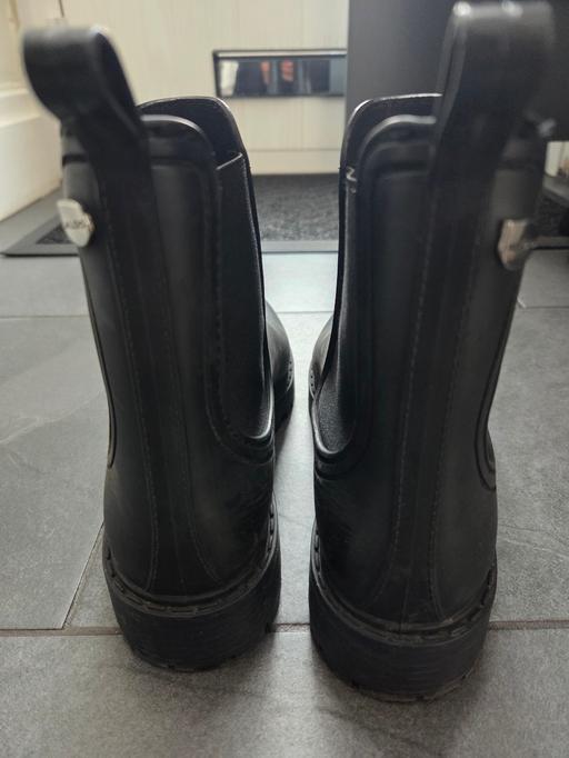  — Aldo boots
