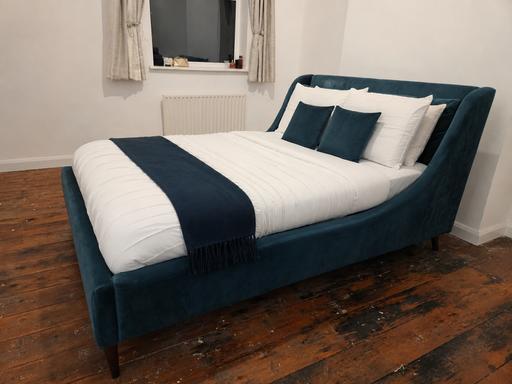  — Cousins Double bed
