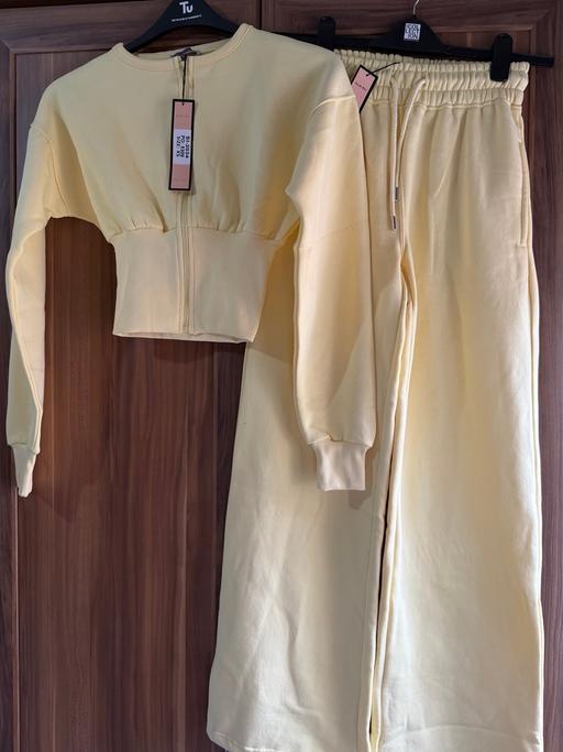  — Women yellow tracksuit XS
