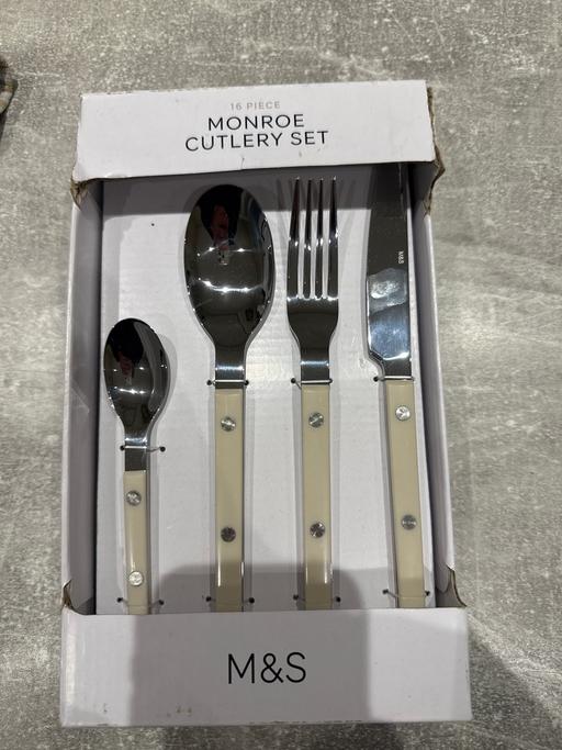  — MONROE CUTLERY SET 16 piece