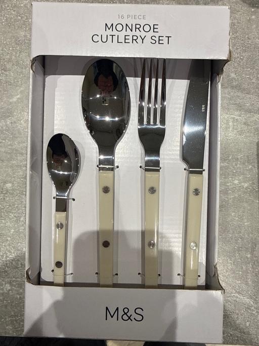  — MONROE CUTLERY SET  £29 in M&S