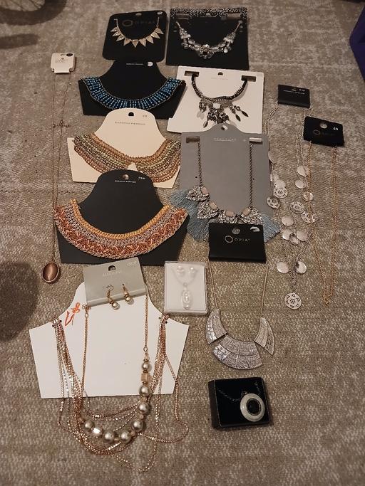  — selection of brand new necklaces
