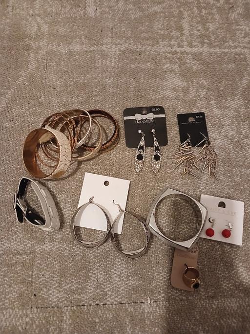  — jewlery bundle