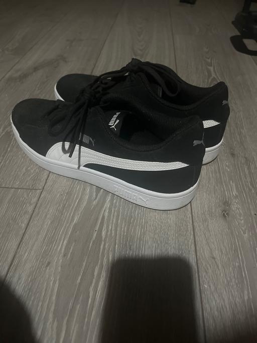  — Puma trainers