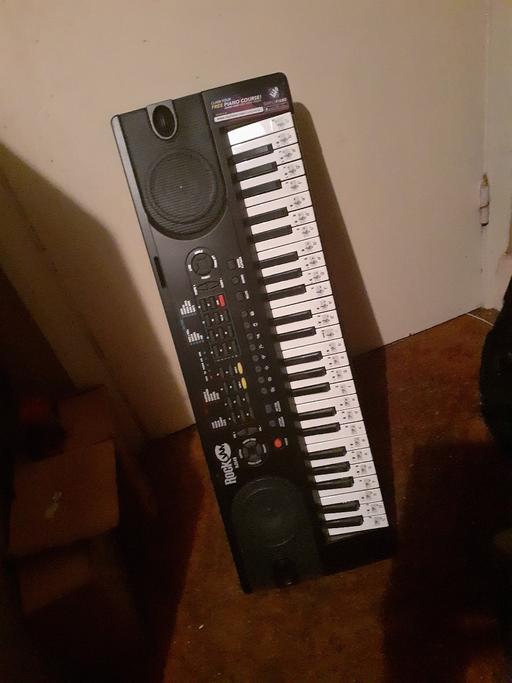  — electronic keyboard