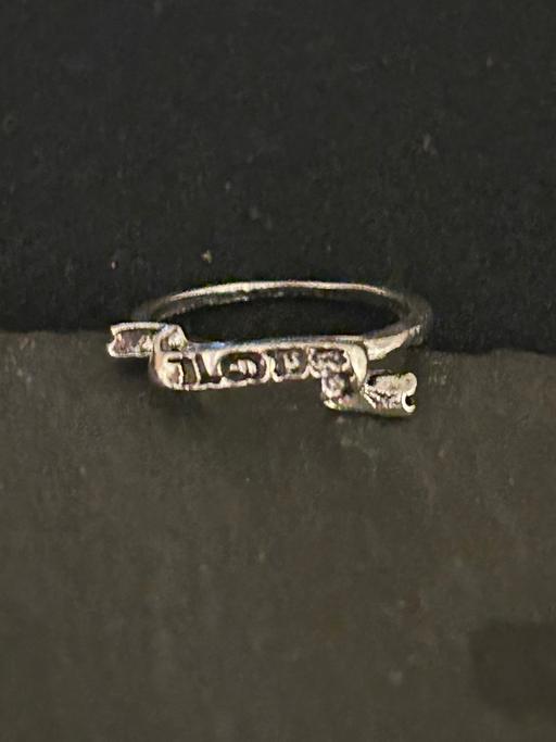  — Ladies / Girls gothic style “I Love u” Ring