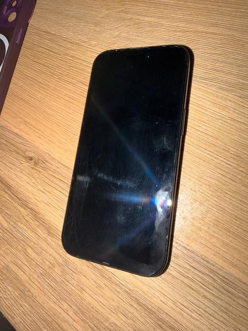  — iPhone 15, 128gb.
