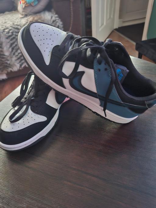  — GENUINE NIKE "DUNK" SHOES TRAINERS SIZE UK9 E