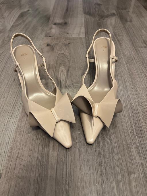  — Zara heels