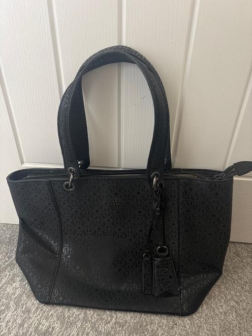  — ‘Guess’ black ladies handbag