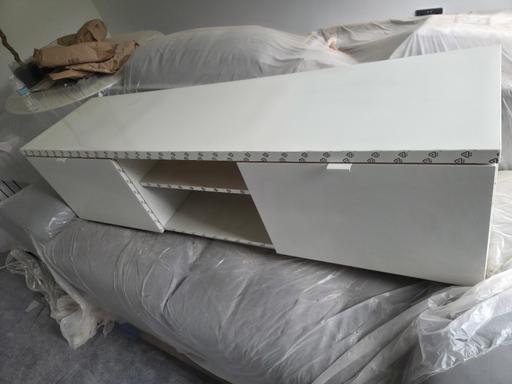  — tv cabinet