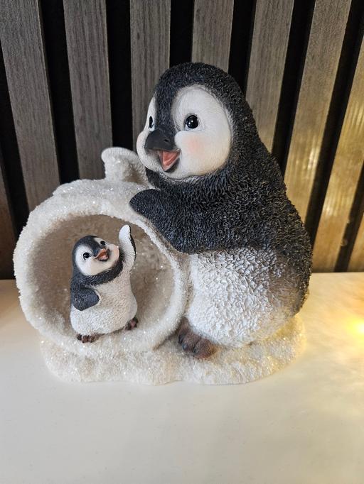  — penguins brand new ornament