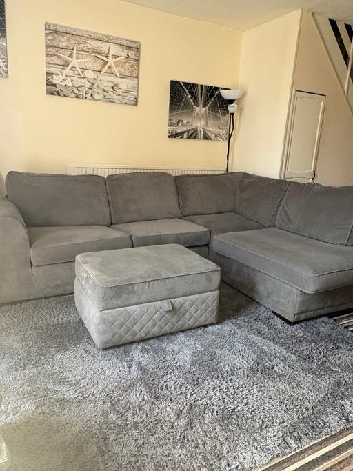  — Sofa bed + storage ottoman