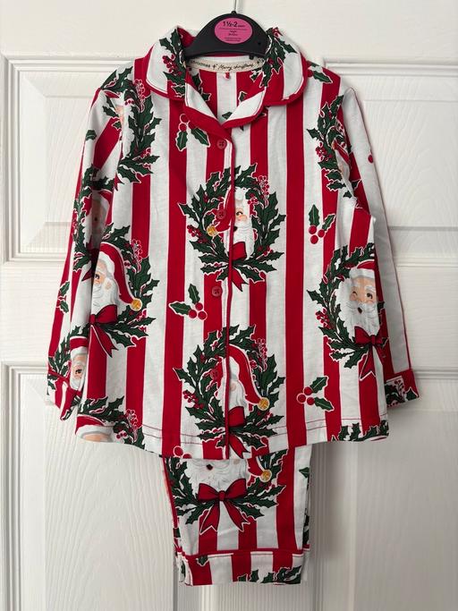  — Christmas pjs (few sizes)