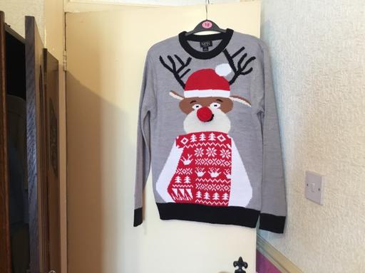  — Men’s Christmas Jumper Size S