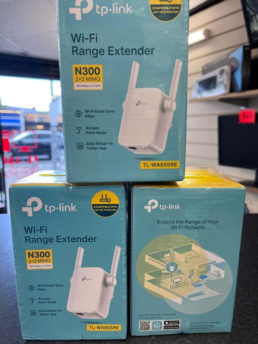  — TP Link Wifi Extender 300mbps 2.4 Ghz