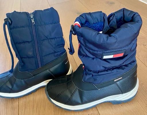  — Tommy Hilfiger Kids’ Winter Boots – Size UK 1
