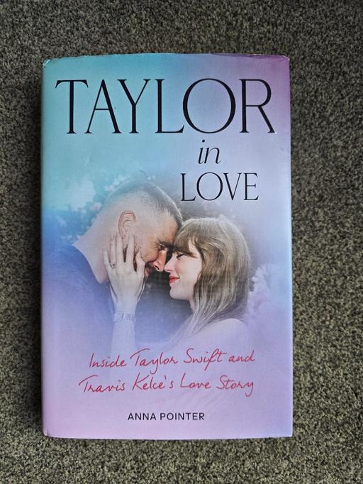  — Taylor in Love - hardback