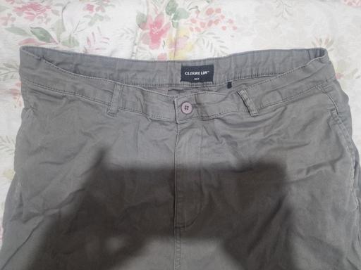  — Closure London Chinos