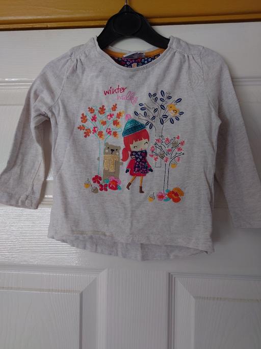  — Girls long sleeved top size 1-1½ years
