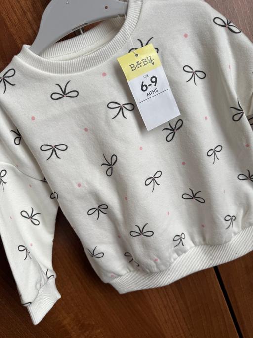  — Baby girl jumper
