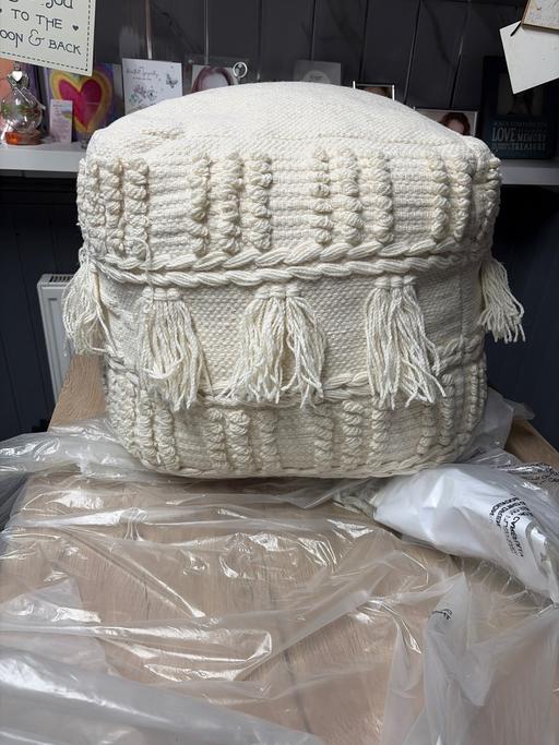  — Fringe bobble pouffe