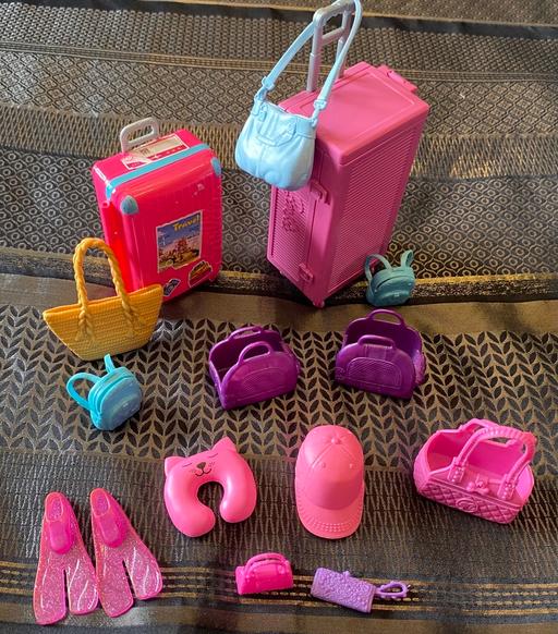  — Barbie 3 in 1 dream camper