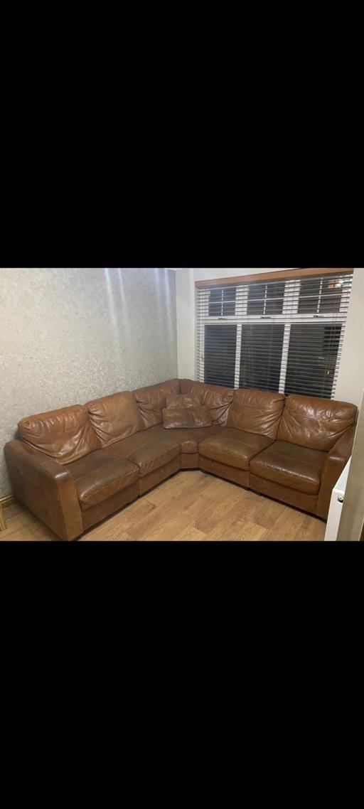  — FULL SET SOFAS LEATHER DFS